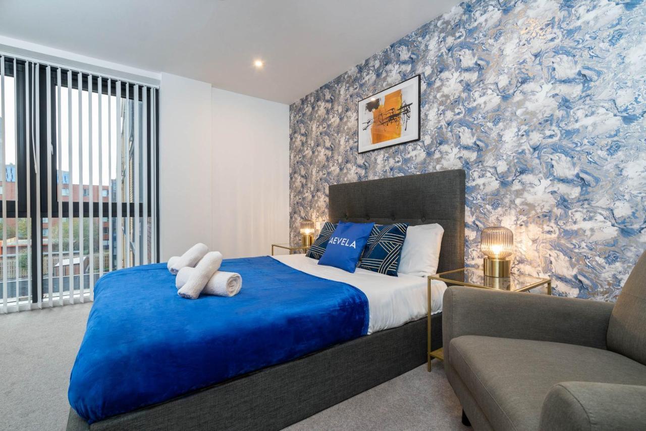 Maevela Apartments - Luxury Broad St Apartment - 2 Bed, 2 Bath - City Centre/Cube/Mailbox - With Underground Parking ✓- L Shape Sofa, Large 50 Inch Smart Tv With Free Netflix & Wifi Birmingham Exterior photo